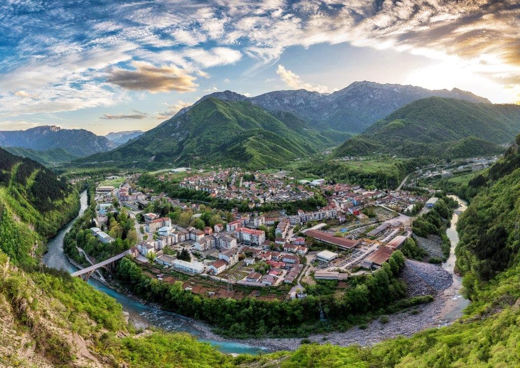 Jablanica Lake